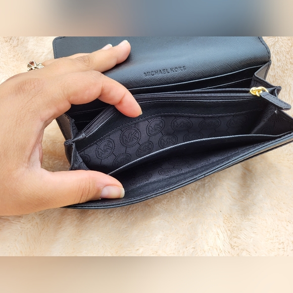 Michael Kors Fulton Black Leather Wallet-EUC - Picture 5 of 13